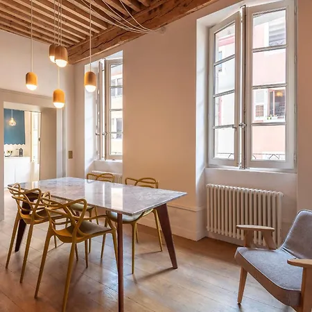 Passage De L'Eveche Apartment Annecy Exterior photo