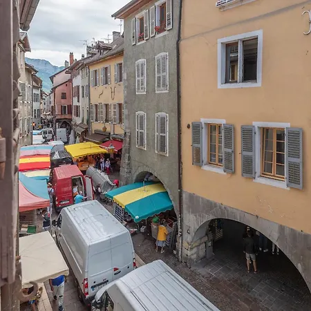 Passage De L'Eveche Apartment Annecy Exterior photo